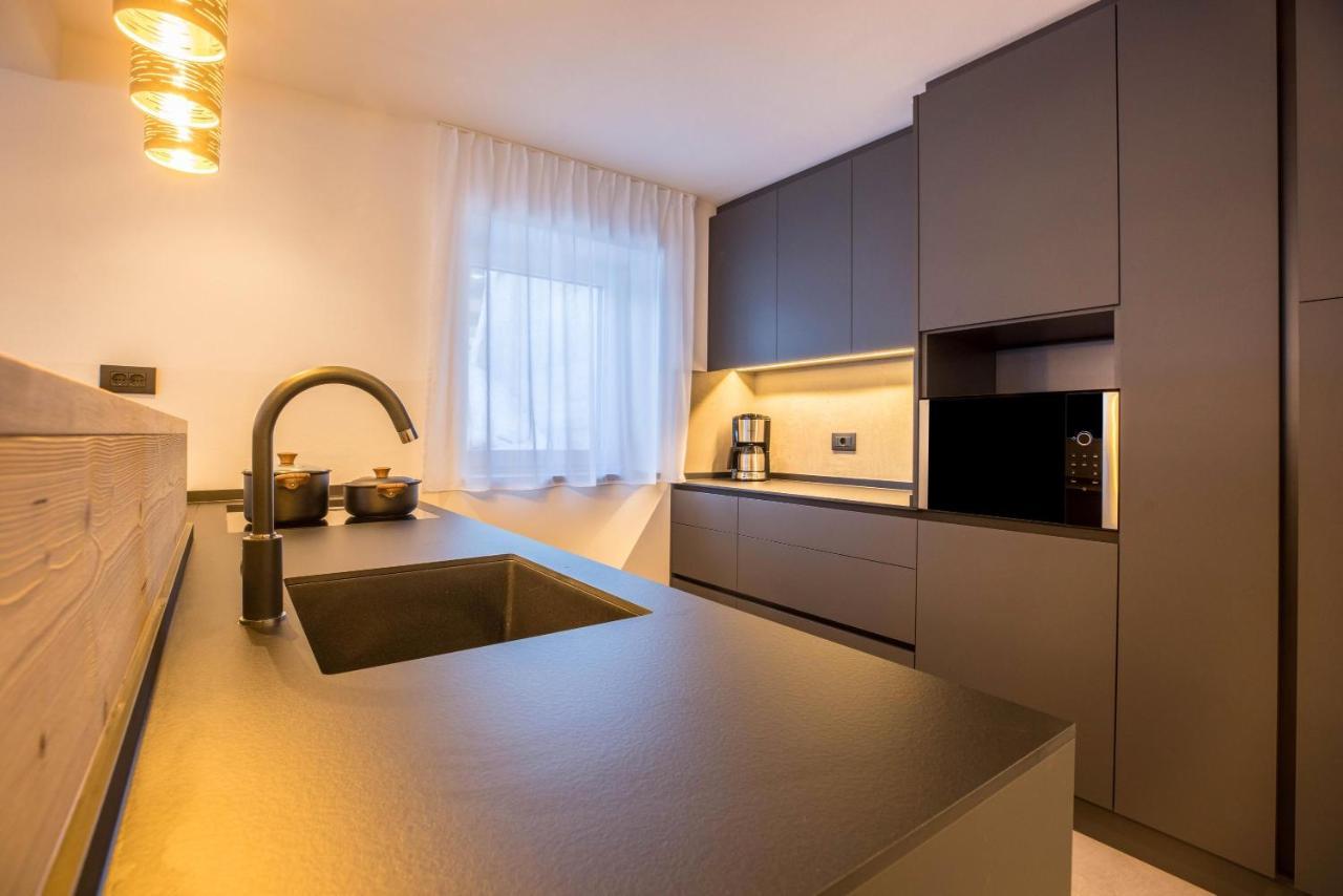 Apartments Armeri Black Dolomites Сан Вигилио ди Маребе Екстериор снимка