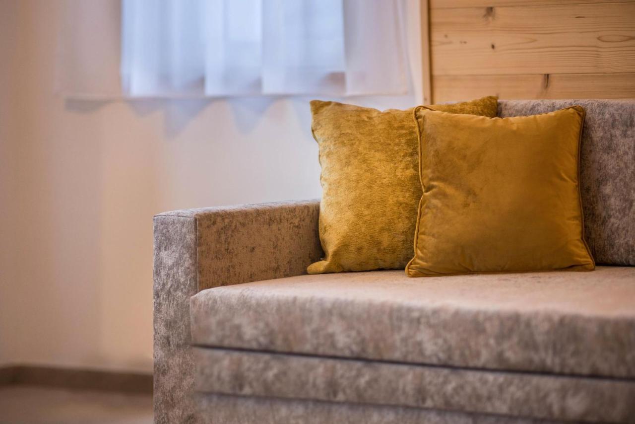Apartments Armeri Black Dolomites Сан Вигилио ди Маребе Екстериор снимка